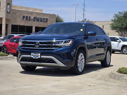 Used 2023 Volkswagen Atlas Cross Sport SE FWD image 3