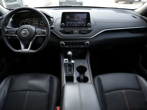 Used 2019 Nissan Altima 2.5 SR FWD image 7