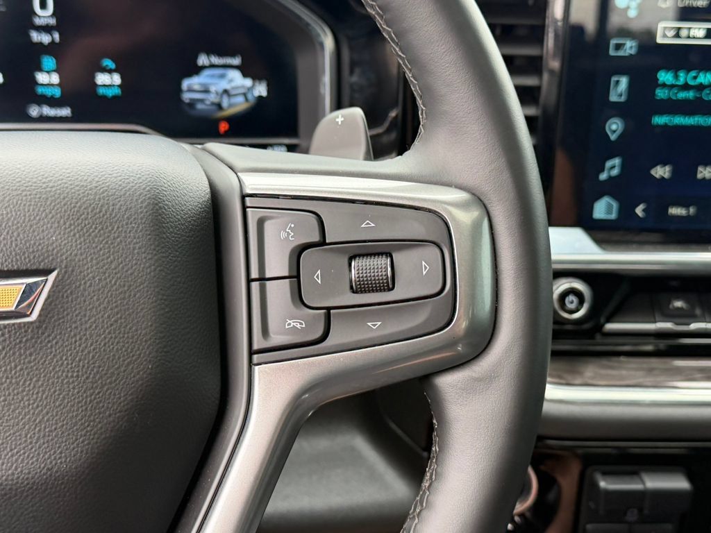 Certified 2024 Chevrolet Silverado 1500 LTZ AWD/4WD image 38