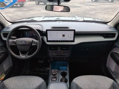 Used 2025 Ford Maverick XLT FWD image 15