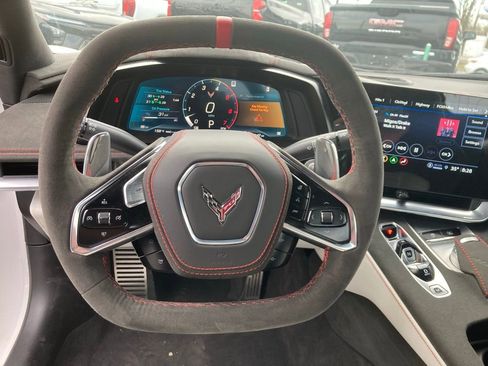 Used 2023 Chevrolet Corvette Stingray Premium Conv w/ Z51 Performance Package RWD image 4