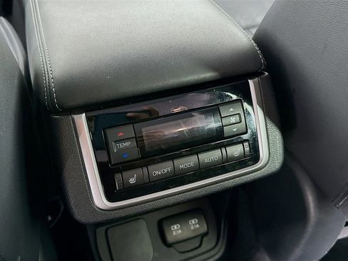 Used 2020 Subaru Ascent Limited w/ Technology Package image 34