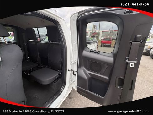 Used 2017 Toyota Tacoma SR5 RWD image 20