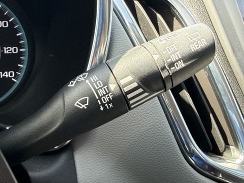 Used 2023 Chevrolet Equinox LS FWD image 27