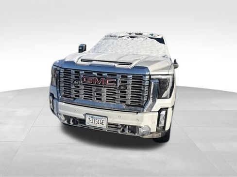 Used 2024 GMC Sierra 3500 Denali w/ Denali Reserve Package image 6