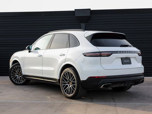 Certified 2023 Porsche Cayenne image 3