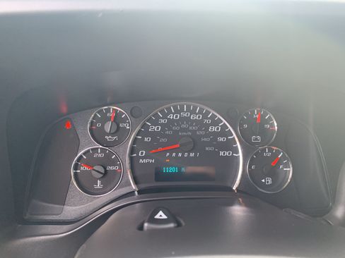 Used 2025 GMC Savana 2500 w/ Driver Convenience Package RWD image 22
