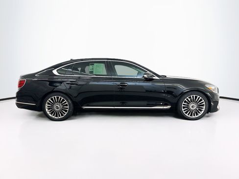 Used 2020 Kia K900 Luxury image 10