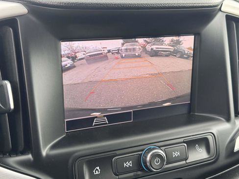 Used 2023 GMC Terrain SLE w/ Driver Convenience Package image 24