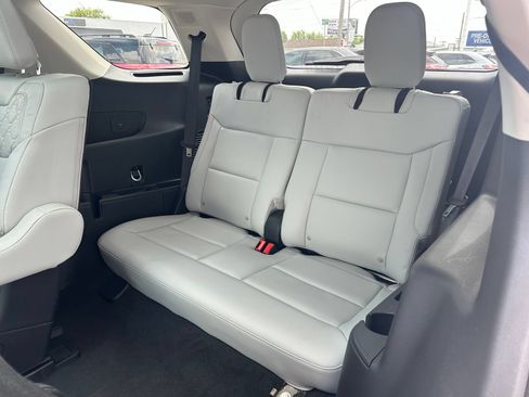 Used 2025 Ford Explorer Platinum w/ LUX Leather Package AWD/4WD image 31