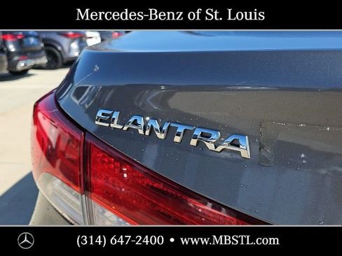 Used 2013 Hyundai Elantra GLS image 6