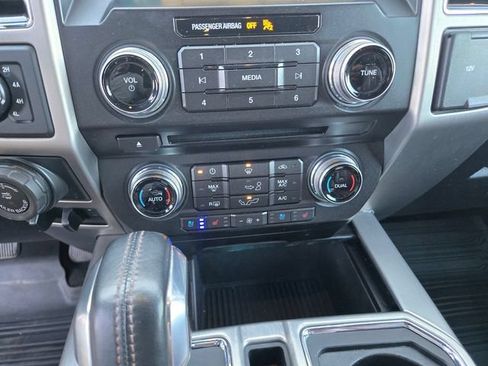 Used 2018 Ford F150 Platinum w/ Equipment Group 701A Luxury AWD/4WD image 17