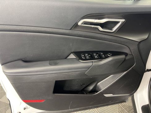 Used 2023 Kia Sportage EX FWD image 18