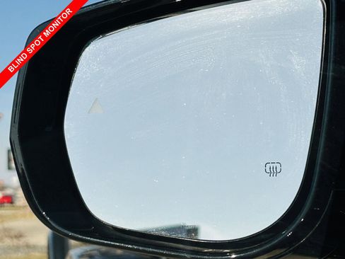 Used 2023 Jeep Grand Cherokee L Limited w/ Black Appearance Package image 11