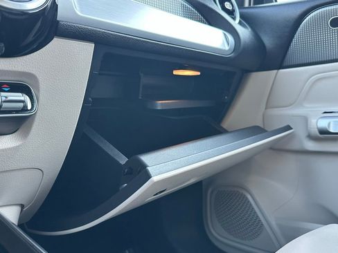 Used 2023 Mercedes-Benz GLB 250 4MATIC w/ Premium Package image 67