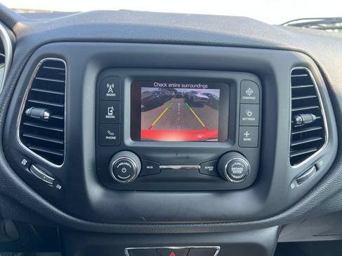 Used 2018 Jeep Compass Sport AWD/4WD image 23