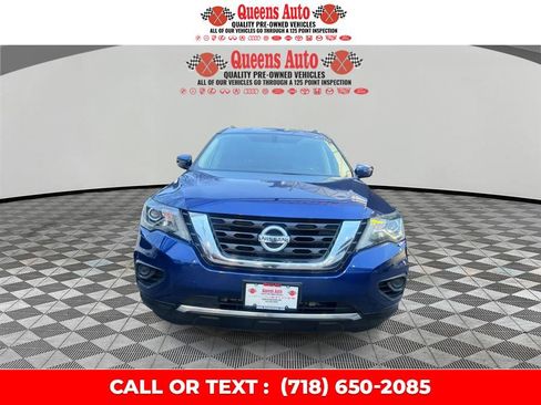 Used 2019 Nissan Pathfinder S image 1