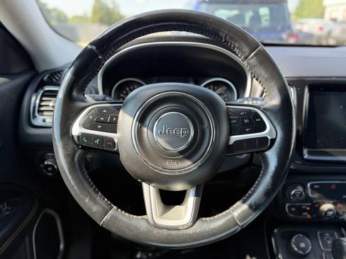 Used 2018 Jeep Compass Limited AWD/4WD image 24