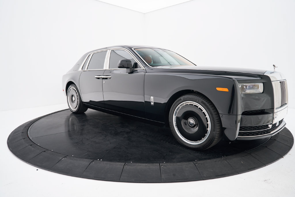 Used 2026 Rolls-Royce Phantom Sedan RWD image 17