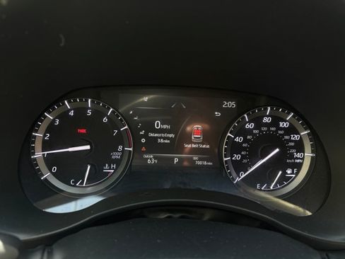 Used 2020 Toyota Highlander Limited AWD/4WD image 16