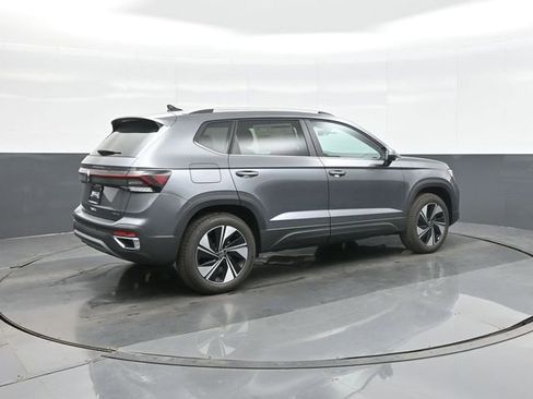 New 2026 Volkswagen Taos SE AWD/4WD image 7
