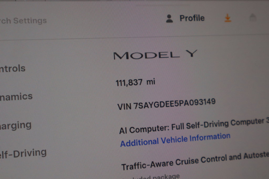 Used 2023 Tesla Model Y Long Range AWD/4WD image 43
