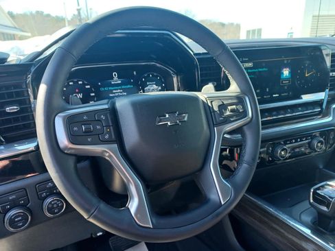 Used 2024 Chevrolet Silverado 1500 RST w/ Redline Edition image 9