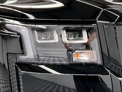 New 2026 Nissan Frontier SV w/ All-Weather Content Package AWD/4WD image 14