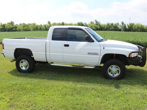 Used 1999 Dodge Ram 2500 Truck 4x4 Quad Cab image 4