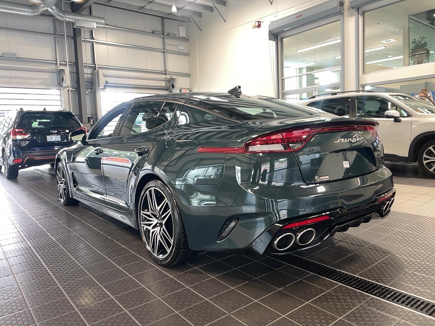 Used 2023 Kia Stinger GT2 AWD/4WD image 9