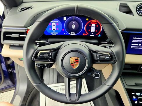 Used 2025 Porsche Macan 4S Electric w/ Premium Package AWD/4WD image 14