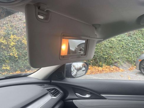 Used 2018 Honda Civic EX image 31