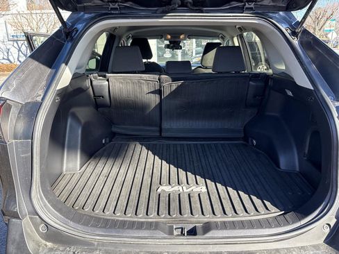 Used 2021 Toyota RAV4 XLE image 25