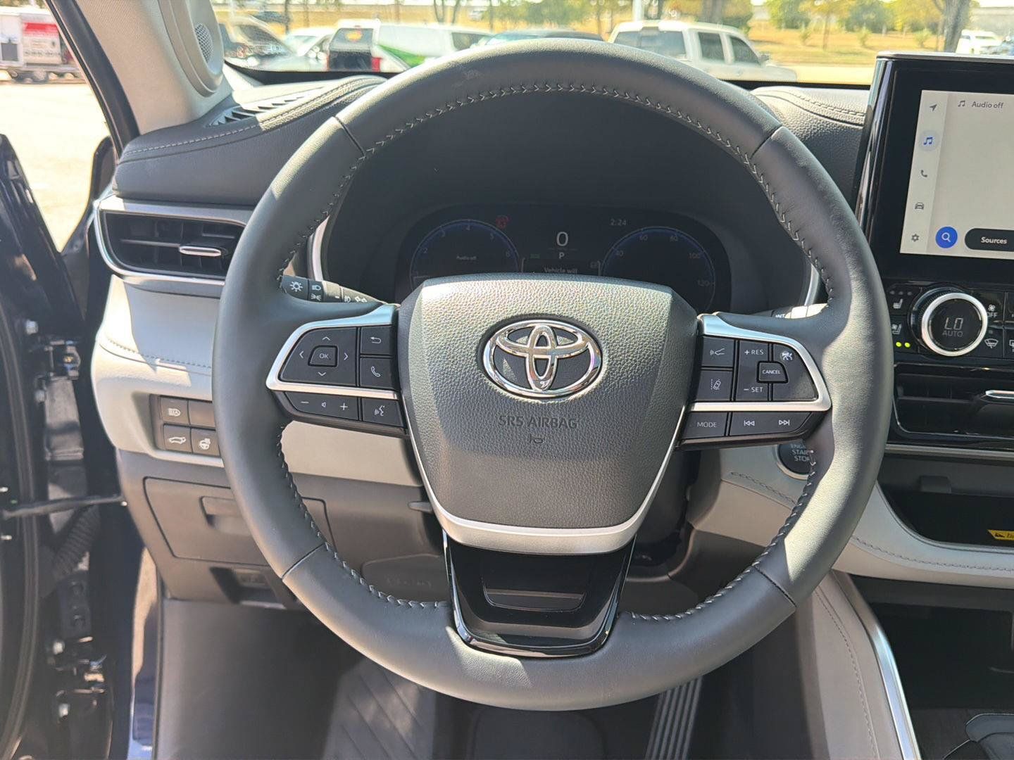 Certified 2026 Toyota Highlander Limited AWD/4WD image 15