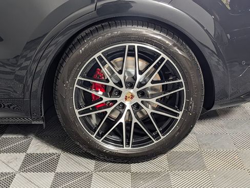 New 2026 Porsche Cayenne GTS AWD/4WD image 12