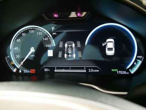 Certified 2024 Genesis G80 w/ Prestige Package image 21