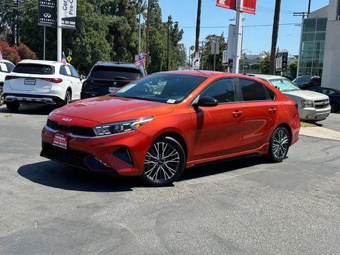 Used 2023 Kia Forte GT-Line FWD image 2