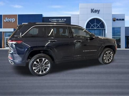Used 2023 Jeep Grand Cherokee Overland w/ Adv Protech Group III AWD/4WD image 7