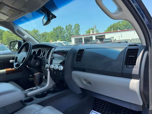Used 2013 Toyota Tundra Limited AWD/4WD image 19