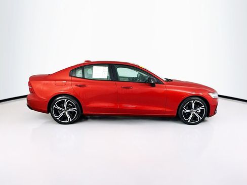 Used 2024 Volvo S60 B5 Core image 11