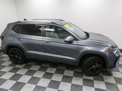 Used 2025 Volkswagen Taos SEL w/ Black Wheel Plus Package image 5