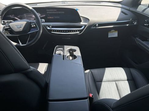 New 2025 Cadillac Lyriq Sport image 11