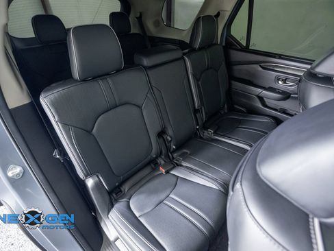 Used 2025 Honda Pilot Elite image 40