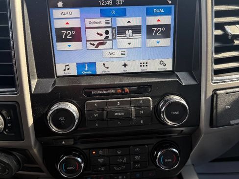 Used 2017 Ford F150 Lariat image 33