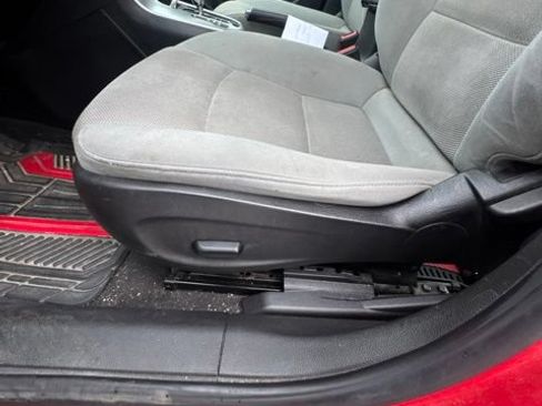 Used 2016 Chevrolet Cruze LT FWD image 18