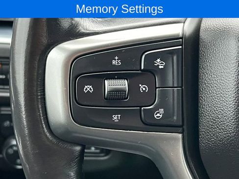 Used 2021 Chevrolet Suburban Z71 w/ Z71 Signature Package image 27