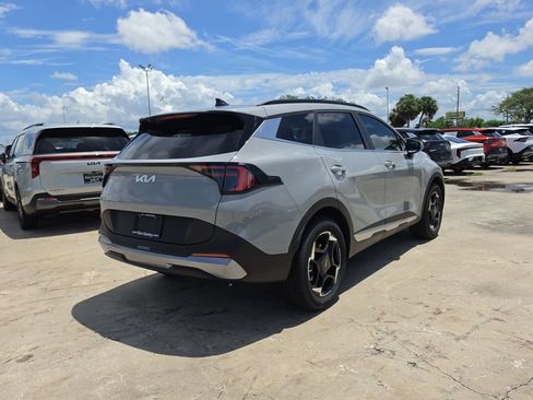 New 2027 Kia Sportage EX FWD image 8