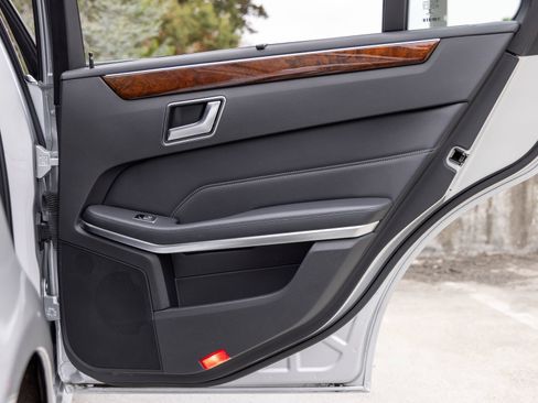 Used 2016 Mercedes-Benz E 350 4MATIC Wagon image 61