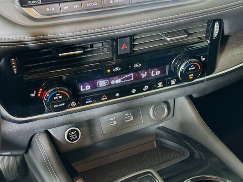 Used 2021 Nissan Rogue SL FWD image 23