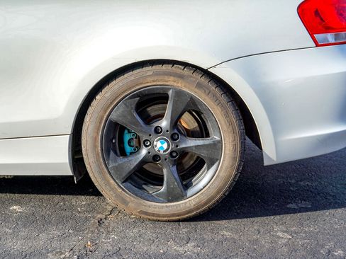 Used 2012 BMW 128i Convertible image 30